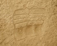 Inscripción esquemática de un templo en una de las paredes de Mnajdra